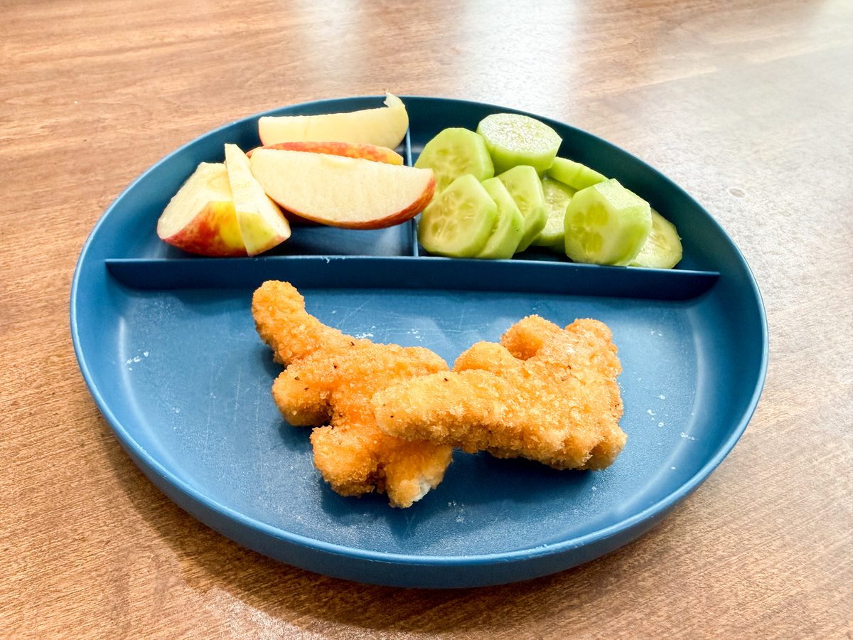 Dino chicken nuggets apple slices cucumber kids lunch dinner