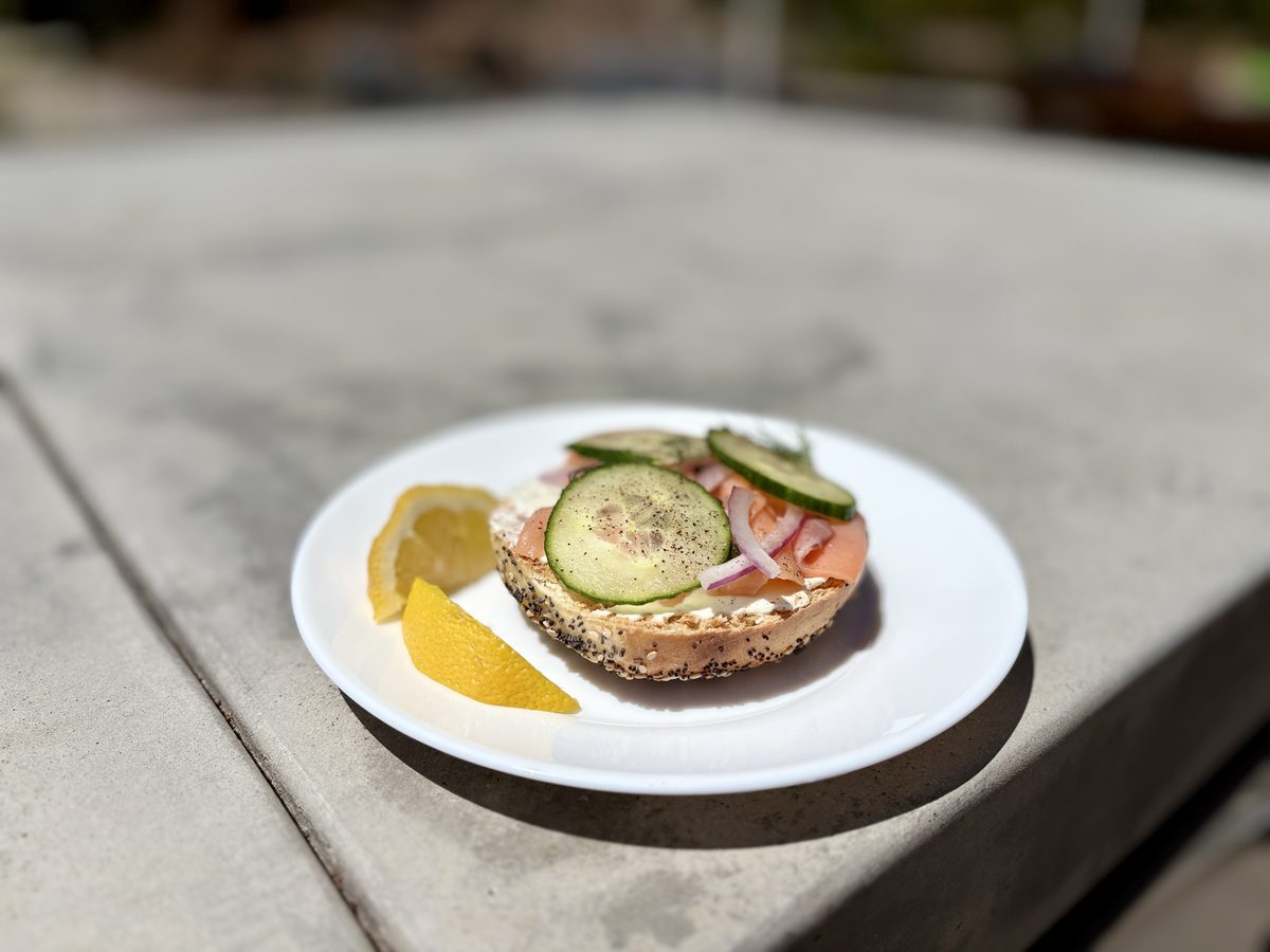 Smoked salmon bagel